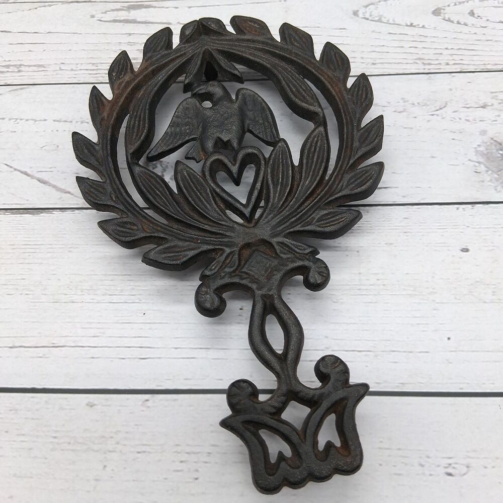 Wilton Cast Iron Trivet Eagle Design Footed Pot/Pan Holder Country Kitchen Decor